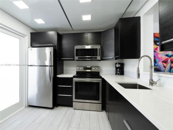 Meadowbrook Towers, 319 NE 14th Ave #506, Hallandale Beach, Florida 33009, image 1