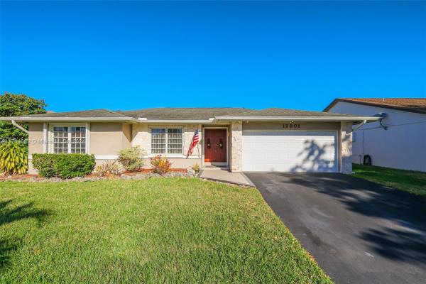 Shores Lindgren, 12801 SW 119th St, The Crossings, Florida 33186, image 1