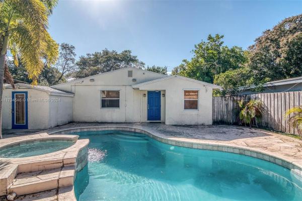 Croissant Park, 300 SW 14th Ct., Fort Lauderdale, Florida 33315, image 1