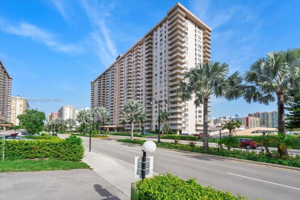 Winston Towers 100, 250 174th St #2110, Sunny Isles Beach, Florida 33160, image 1