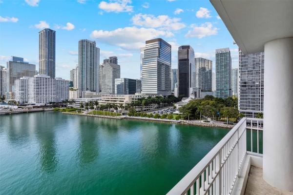 Courvoisier Courts, 701 Brickell Key Blvd #903, Miami, Florida 33131, image 1