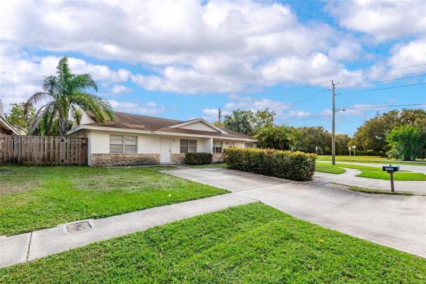 October Park, 3860 Van Cott St, West Palm Beach, Florida 33403, image 1