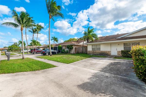 October Park, 3860 Van Cott St, West Palm Beach, Florida 33403, image 3
