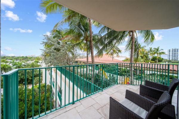 Turnberry Village South Tower, 19900 E Country Club Dr #610, Aventura, Florida 33180, image 1