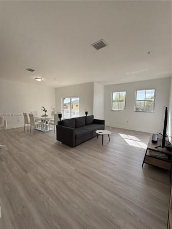 Century Park West, 210 NW 109th Ave #211, Fountainebleau, Florida 33172, image 3