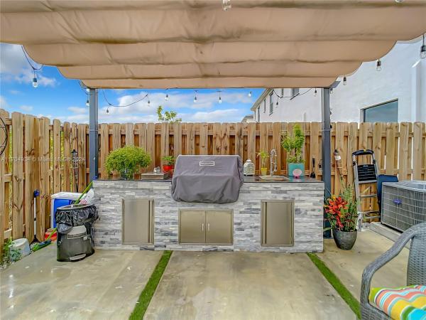 Venezzia By Lennar, 18272 SW 148rd, Three Lakes, Florida 33187, image 1
