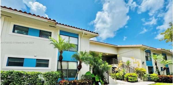Palm Beach Place, 1720 Windorah Way #H, West Palm Beach, Florida 33411, image 2