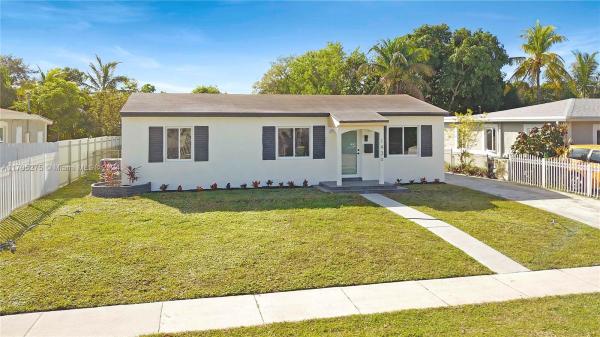 Biscayne Highlands, 1430 NE 142nd St, North Miami, Florida 33161, image 1