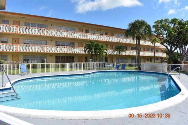 Sutton House, 11855 NE 19th Dr #8, North Miami, Florida 33181, image 1
