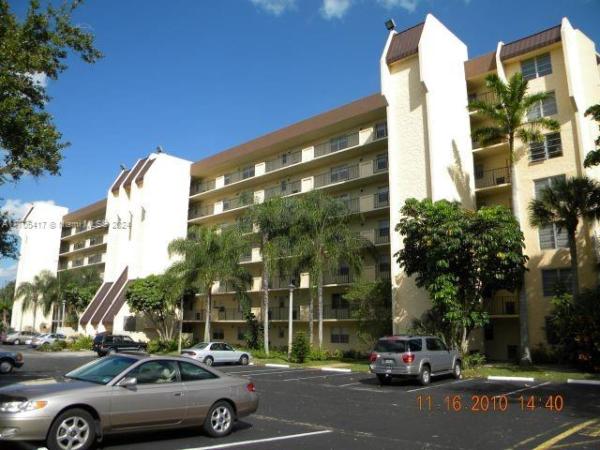 Rolling Hills Golf And Tennis Club, 3100 W Rolling Hills Cir #407, Davie, Florida 33328, image 1