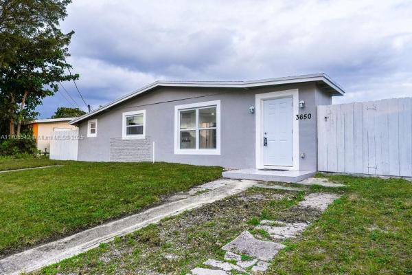 Playland Village, 3650 SW 55th Ave, Davie, Florida 33314, image 1