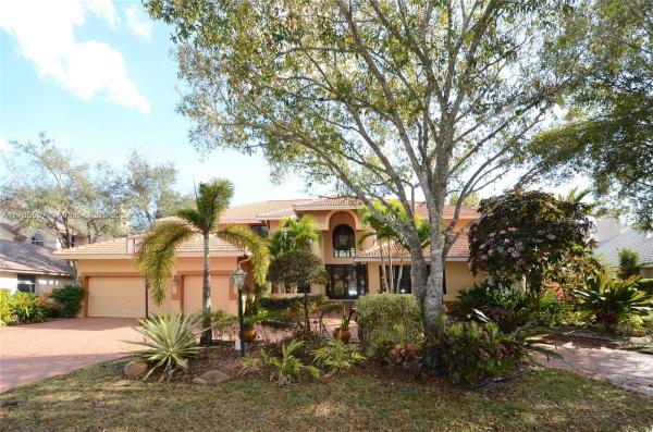 Eagle Glen, 12040 N Eagle Trace Blvd N, Coral Springs, Florida 33071, image 1
