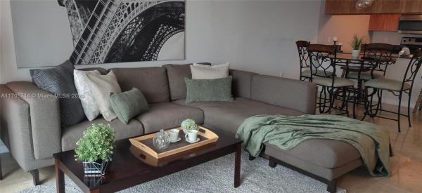 1200 Brickell Bay Dr #3220, Miami, Florida 33131, image 1