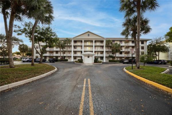 Whitehall 2 Of Pine Island Ridge, 1715 Whitehall Dr #406, Davie, Florida 33324, image 1