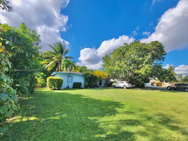 Breezeview Manors, 1130 E 86th Ct, Westchester, Florida 33144, image 1