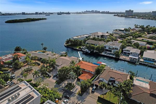 Sans Souci Estates, 1960 NE 118th Rd, North Miami, Florida 33181, image 1
