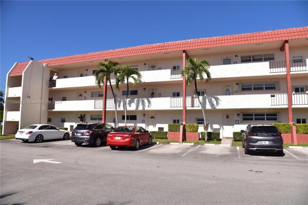 Hollybrook Golf & Tennis Club, 371 S Hollybrook Dr #310, Pembroke Pines, Florida 33025, image 1