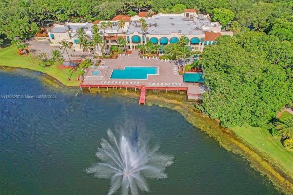 Tangerine Of Pine Island Ridge, 9410 Tangerine Pl #203, Davie, Florida 33324, image 1