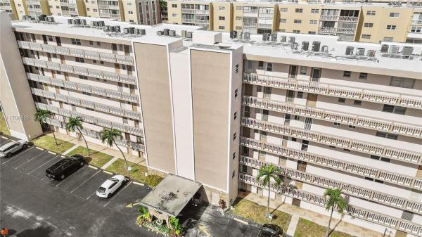 Meadowbrook Towers, 421 NE 14th Ave #203, Hallandale Beach, Florida 33009, image 1