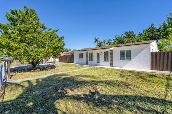 South Miami Heights Residential, 20505 SW 114th Pl, South Miami Heights, Florida 33189, image 1