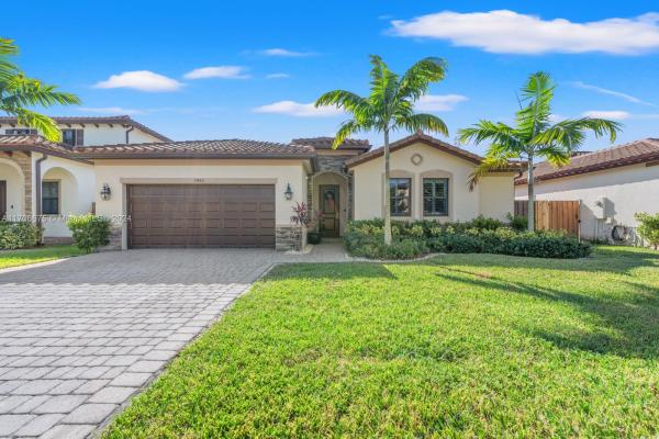 Kingman Commons, 2450 SE 1st St, Homestead, Florida 33033, image 2