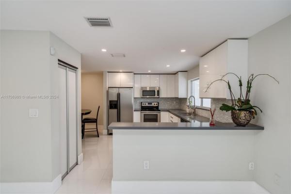 San Simeon, 340 NE 211th St, Ives Estates, Florida 33179, image 1