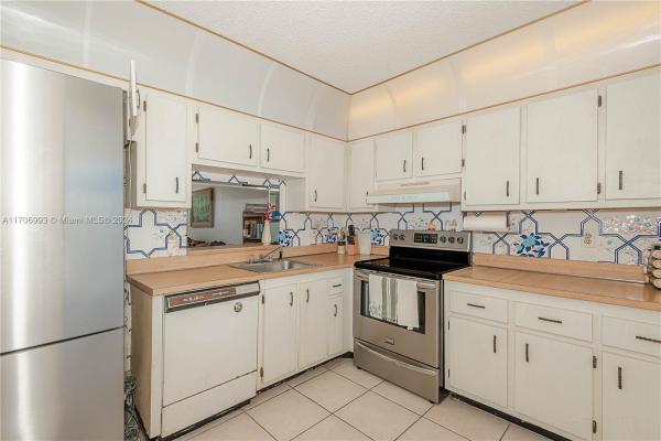 Somerset, 2800 Somerset Dr #402J, Lauderdale Lakes, Florida 33311, image 1
