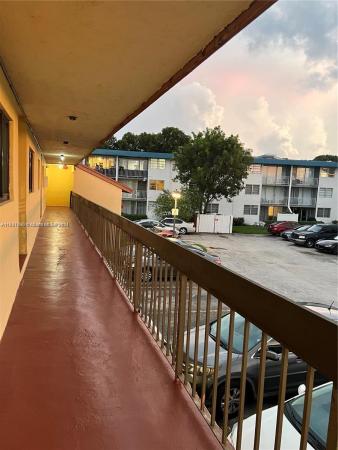 Pine Lake Village, 8875 Fontainebleau Blvd #203, Fountainebleau, Florida 33172, image 1