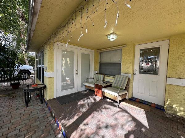 Royal Poinciana, 2003-2005 Harding St, Hollywood, Florida 33020, image 1