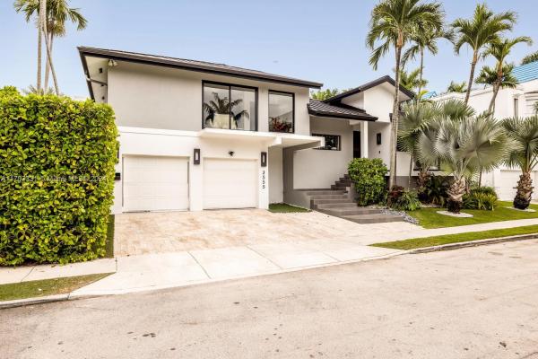 Crystal View, 3555 Crystal View Ct, Miami, Florida 33133, image 1