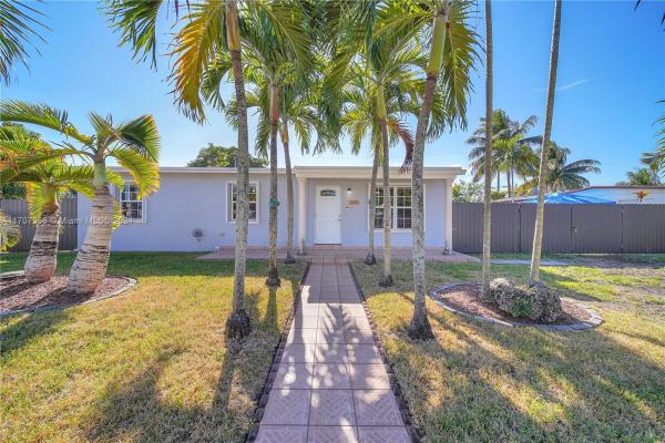 Westwood Lakes Residential, 10740 SW 48th Ter, Westwood Lakes, Florida 33165, image 1