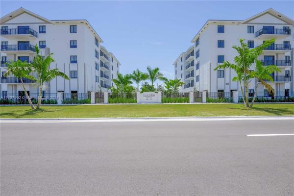 Countyline, 1080 NE 215th St, Ives Estates, Florida 33179, image 2