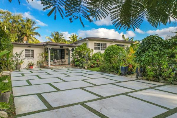 Rymer, 15015 NE 7th Ct, Golden Glades, Florida 33161, image 1