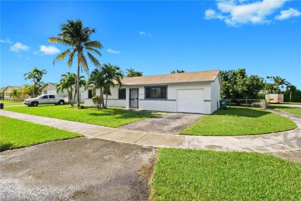 Springer Grove, 13224 SW 253rd Ter, Princeton, Florida 33032, image 1