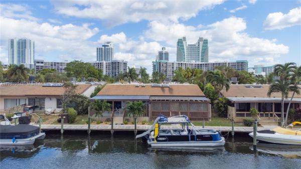 Harbourwood Villas, 2617 S Parkview Dr #2617, Hallandale Beach, Florida 33009, image 1