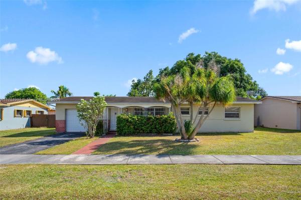 Fairway House, 15721 SW 106th Ave, Palmetto Estates, Florida 33157, image 1