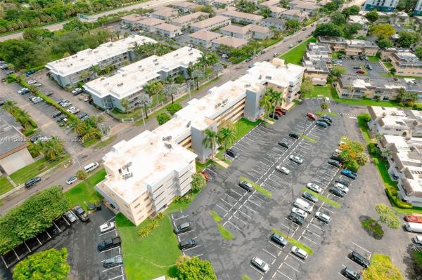 Village At Dadeland, 7410 SW 82nd St #K406, Glenvar Heights, Florida 33143, image 1