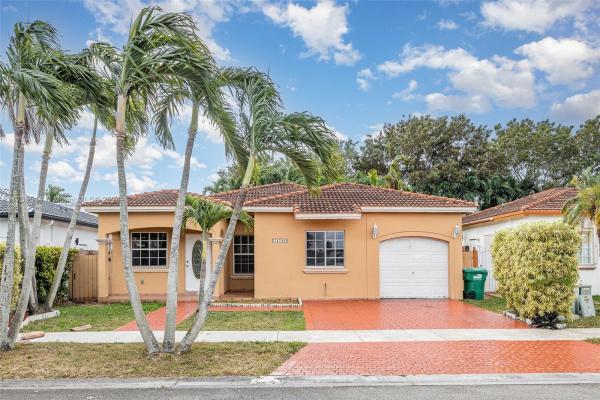15744 SW 69th Ln, Unincorporated Dade County, Florida 33193, image 2