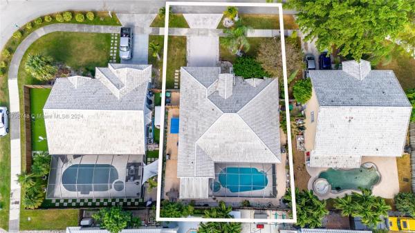 Laguna Point North, 9420 SW 212th Ter, Cutler Bay, Florida 33189, image 1