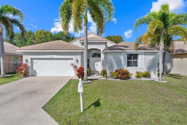 Melrose Verona Lakes, 9164 Cove Point Cir, Boynton Beach, Florida 33472, image 1