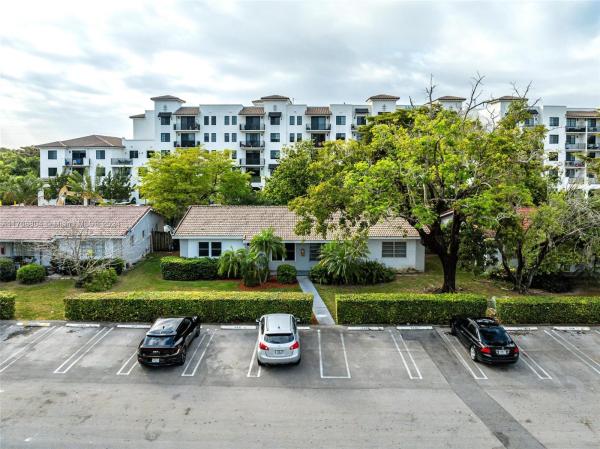 Village Homes & Condos At Palmetto Bay, 9433 SW 174th St #9433, Palmetto Bay, Florida 33157, image 1