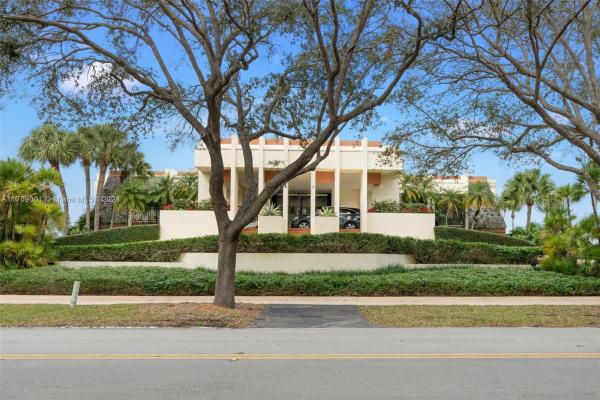 Sunset Park Lake Villas, 7723 SW 102nd Pl, Kendall, Florida 33173, image 1