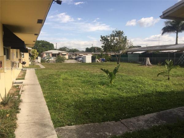 Hollywood Little Ranches, 2456 Lincoln St, Hollywood, Florida 33020, image 1