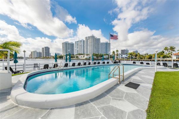 Golden Bay Towers, 3209 S Ocean Dr #3M, Hallandale Beach, Florida 33009, image 1