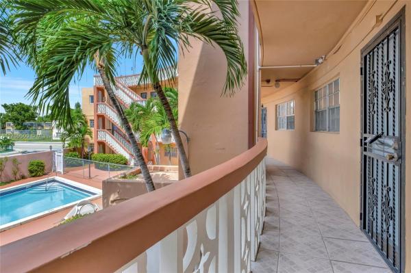 Carolynn Townhouse, 11 SW 52nd Ave #6C, Miami, Florida 33134, image 1