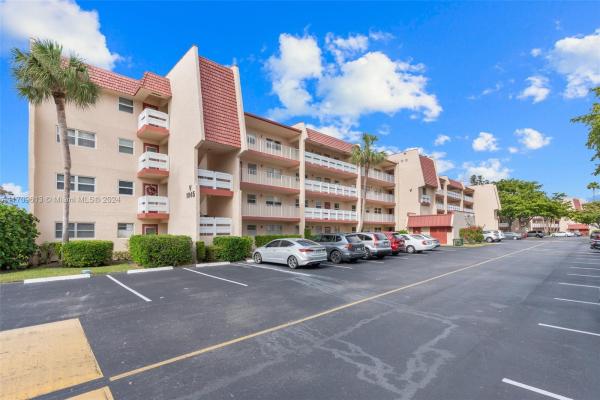 Oriole Golf & Tennis Club 2, 1045 Country Club Dr #402, Margate, Florida 33063, image 1
