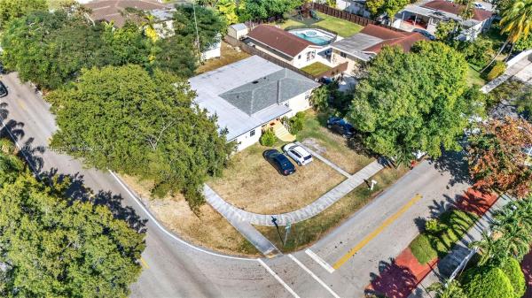 Coral Way Homesites, 8135 SW 26th St, Westchester, Florida 33155, image 1