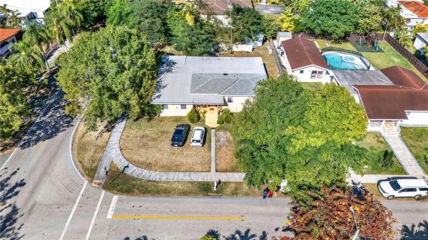 Coral Way Homesites, 8135 SW 26th St, Westchester, Florida 33155, image 2