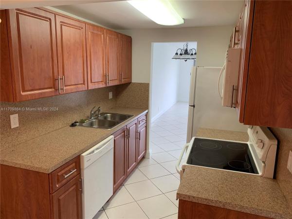 Sun Run, 3120 NW Pine Island Rd #308, Sunrise, Florida 33351, image 1