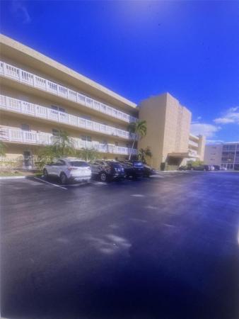 Meadowbrook Lakes, 415 SE 11th Ter #201, Dania Beach, Florida 33004, image 1